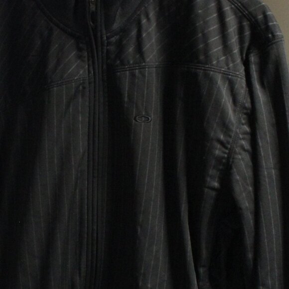 Oakley Full Zip Jacket - Picture 2 of 10